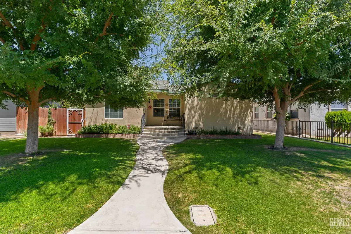 Bakersfield, CA 93304,318 Cypress Street