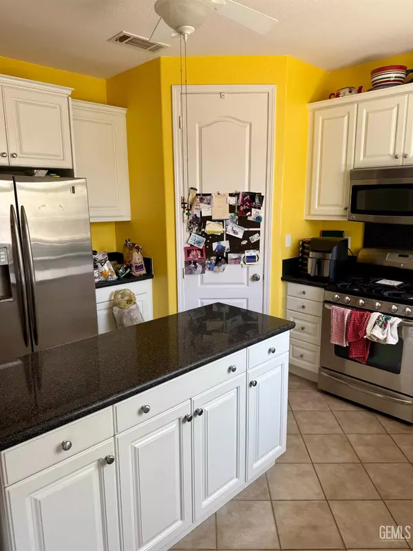 Bakersfield, CA 93306,11109 Baltra Way