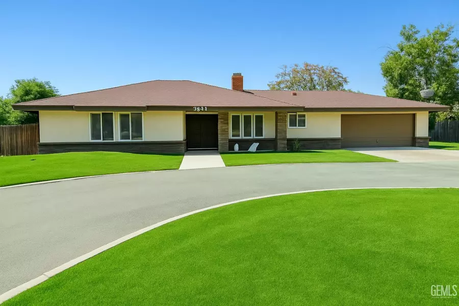 7519 Man O War Street, Bakersfield, CA 93307
