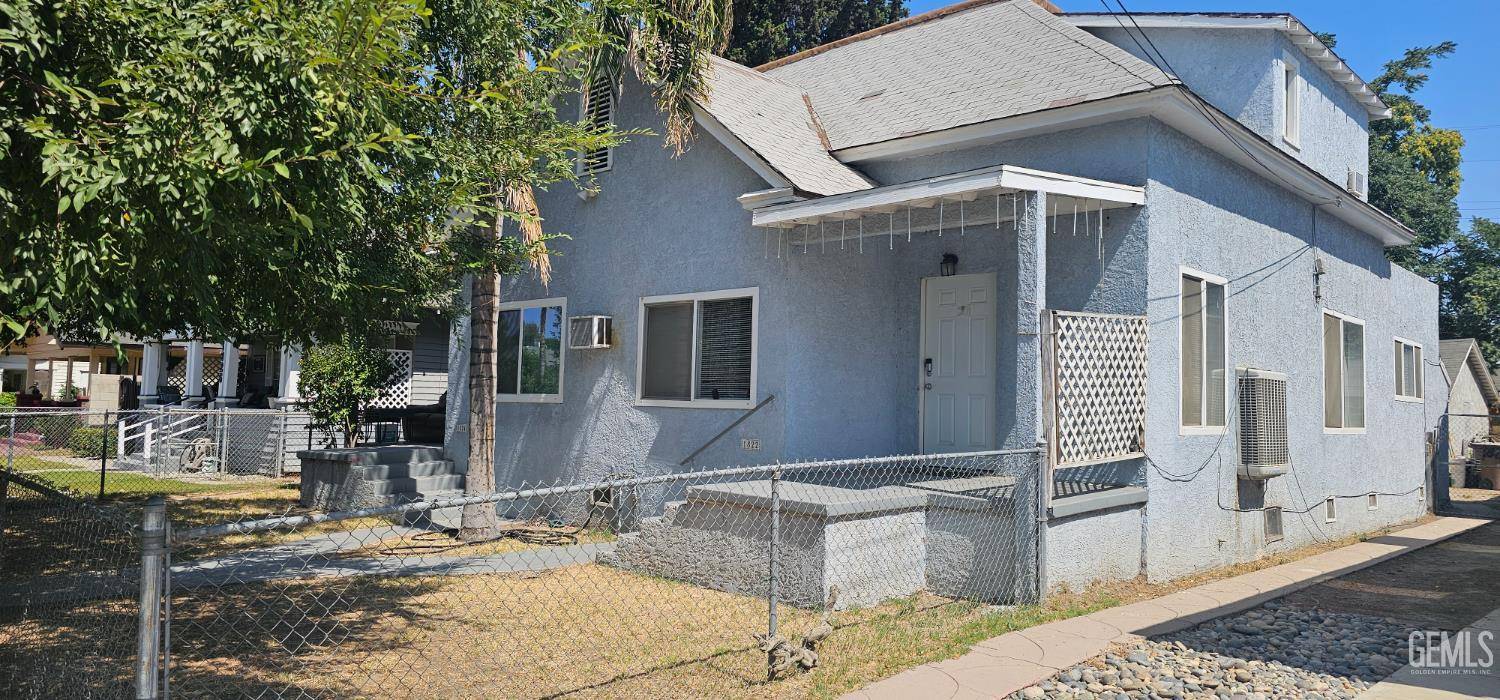 Bakersfield, CA 93304,1822 Maple St