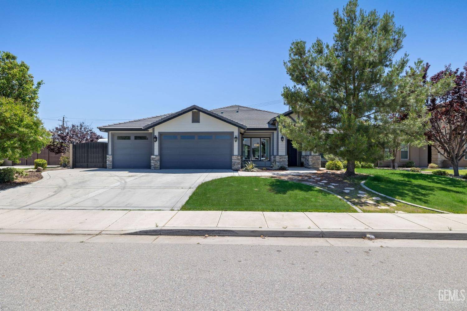 Bakersfield, CA 93314,14507 Evadell Court
