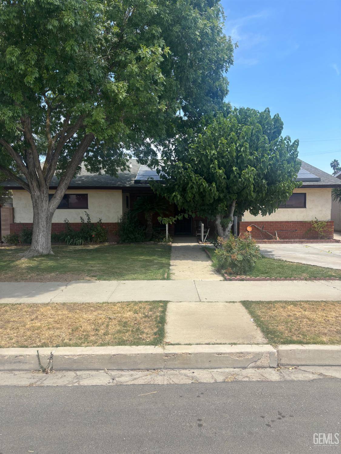 830 Davis Avenue, Mc Farland, CA 93250