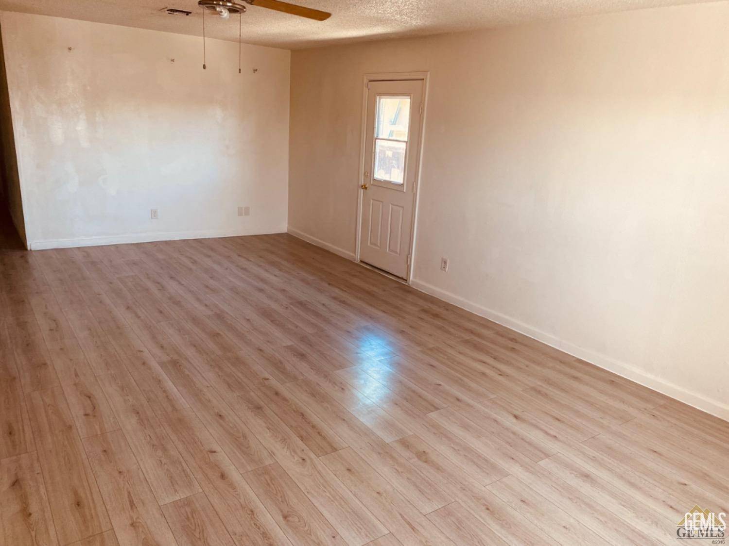 Delano, CA 93215,713 18th Place