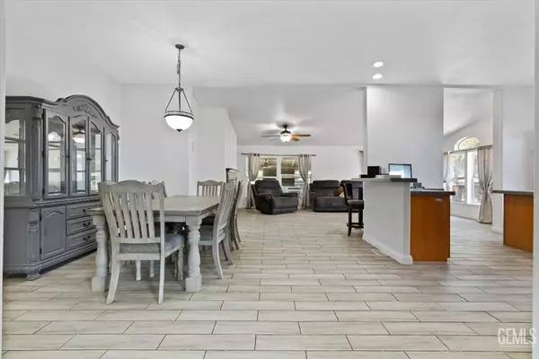 Bakersfield, CA 93314,22940 Fast Ct