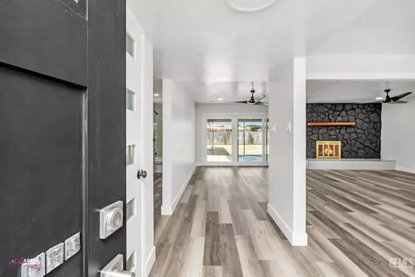 Bakersfield, CA 93304,2201 Oakwood Drive