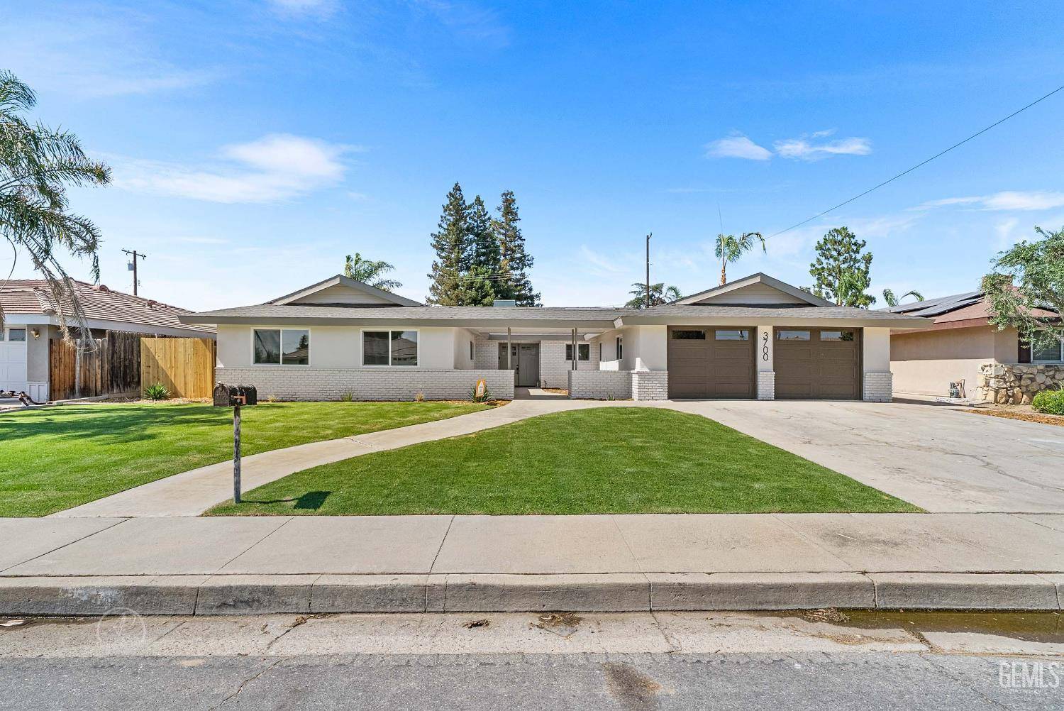 3700 Christmas Tree Lane, Bakersfield, CA 93306