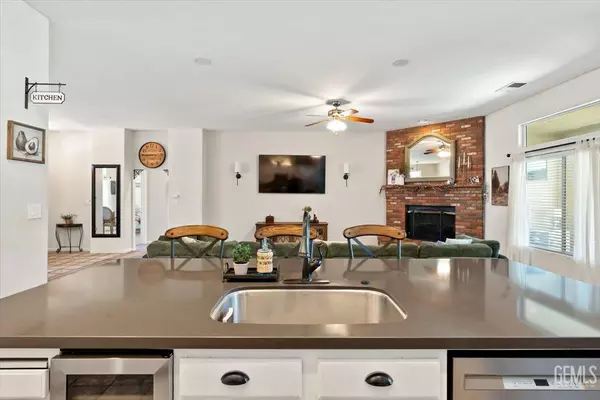 Bakersfield, CA 93314,15503 Marty Avenue