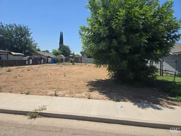 Farmersville, CA 93223,653 S shasta Avenue