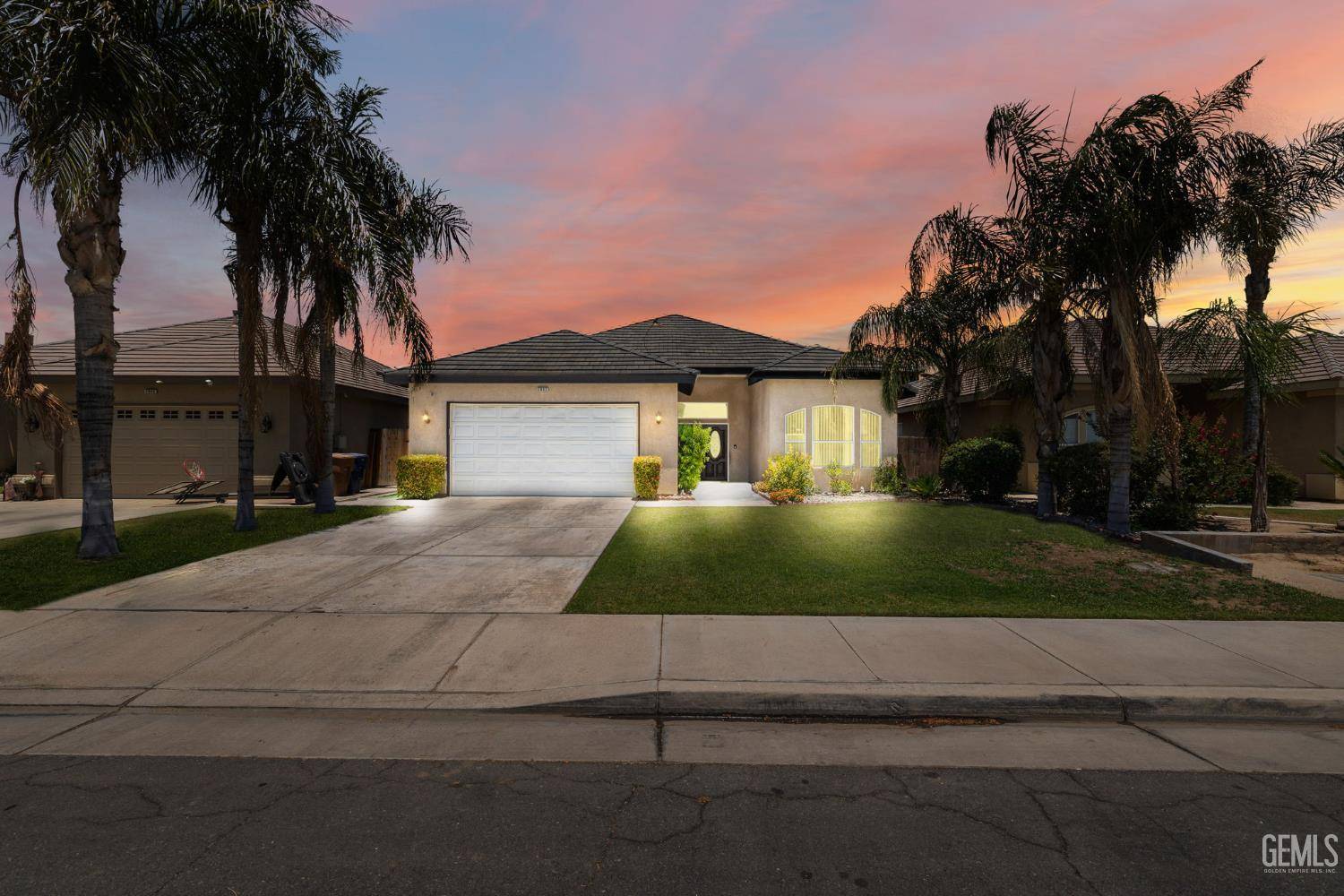 2802 Silver Shore Lane, Bakersfield, CA 93313