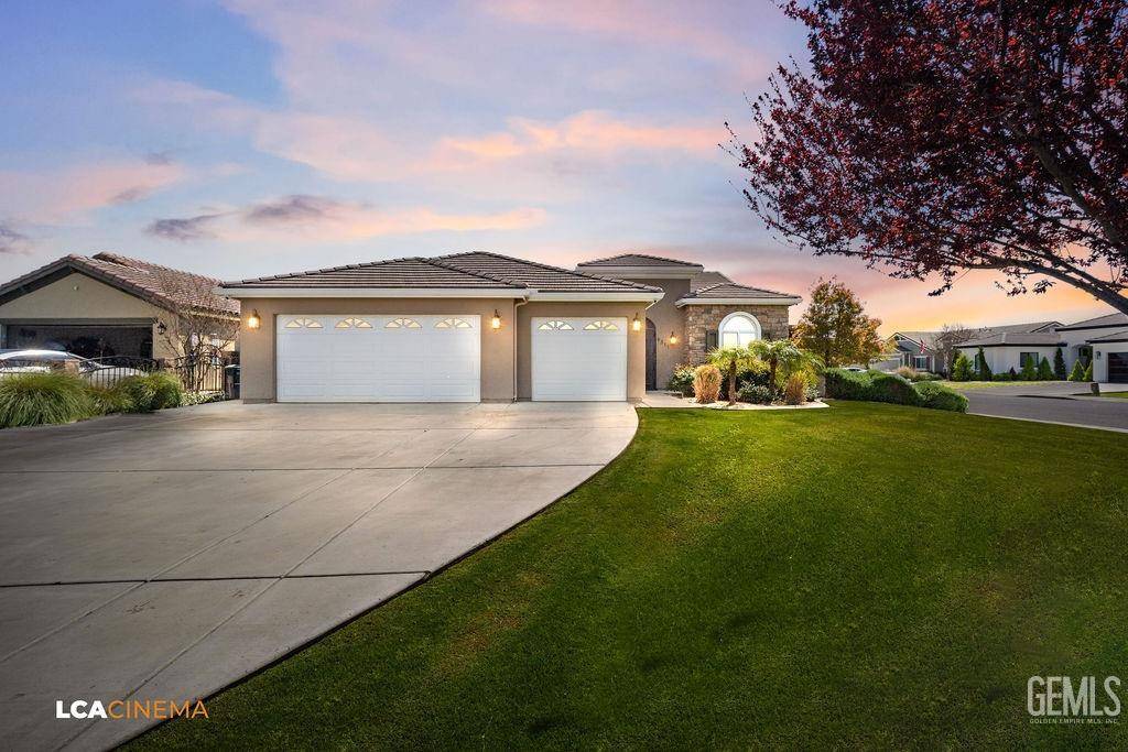 9311 Caliente Creek Court, Bakersfield, CA 93311