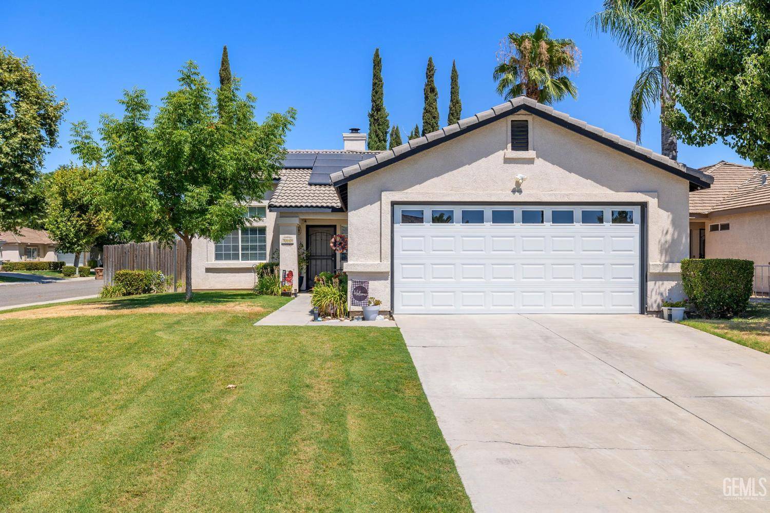5000 Rogue Water Court, Bakersfield, CA 93313