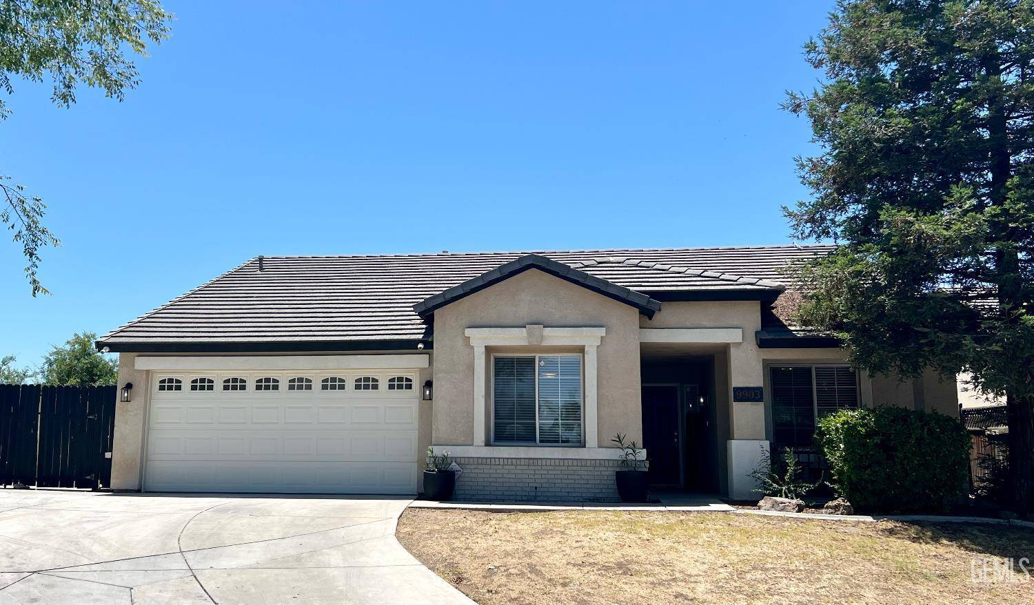 Bakersfield, CA 93312,9903 Turfway Park Court