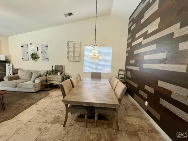 Bakersfield, CA 93312,9903 Turfway Park Court