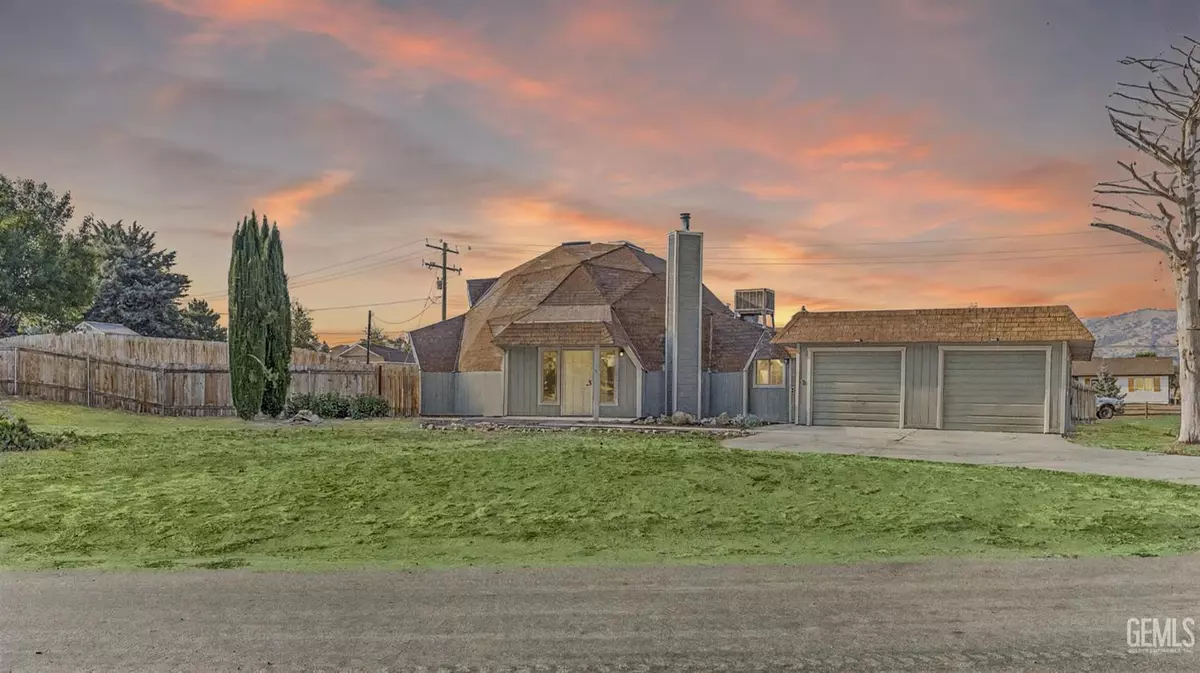 Tehachapi, CA 93561,19701 Mesa Drive