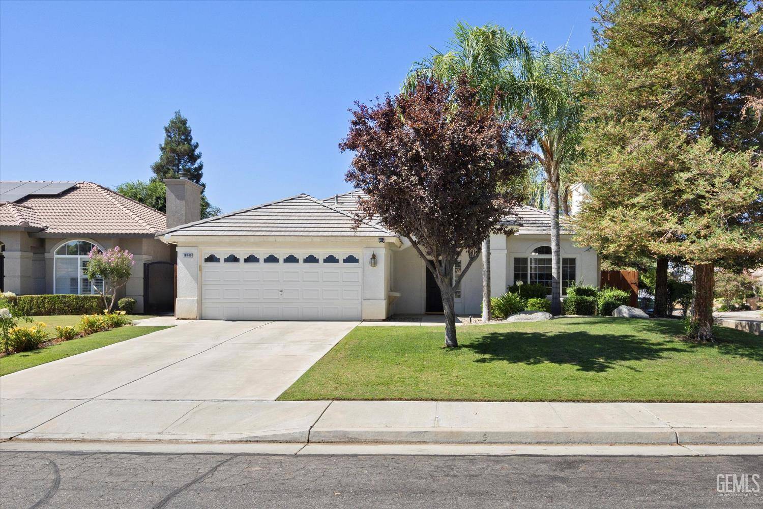 10700 Mirage Drive, Bakersfield, CA 93311