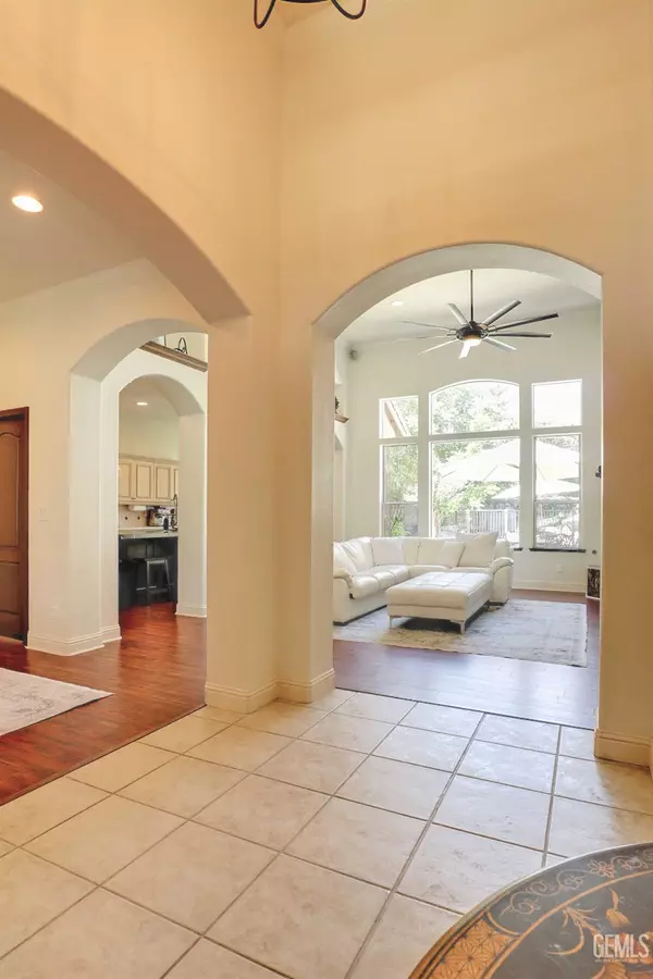 Clovis, CA 93611,1881 Richert Avenue