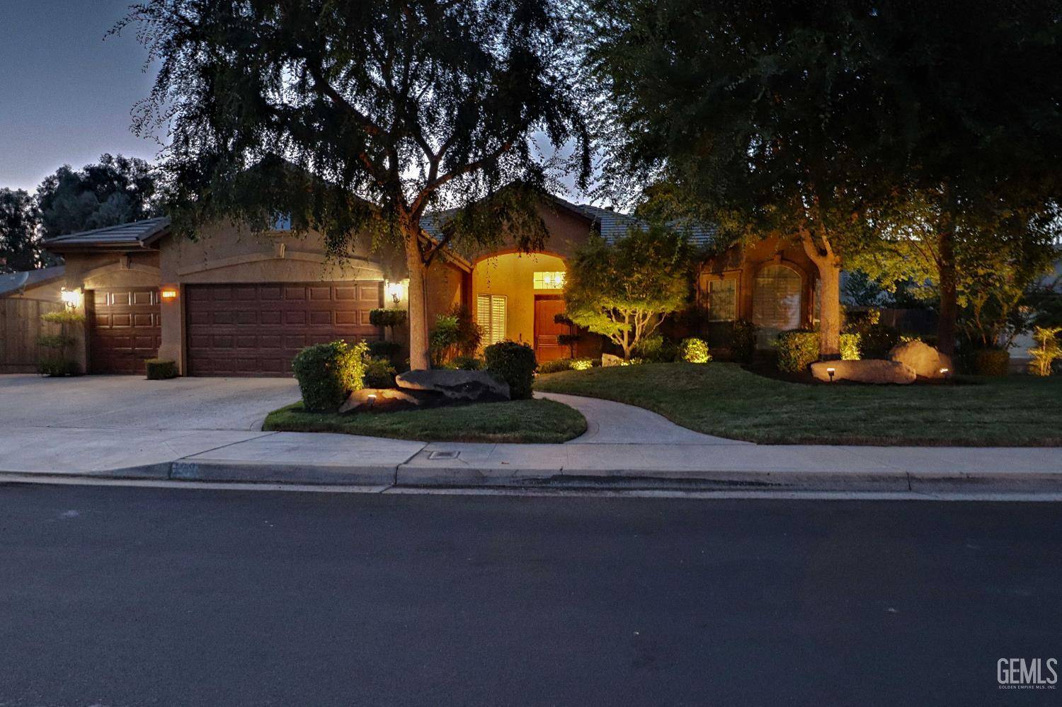 1881 Richert Avenue, Clovis, CA 93611