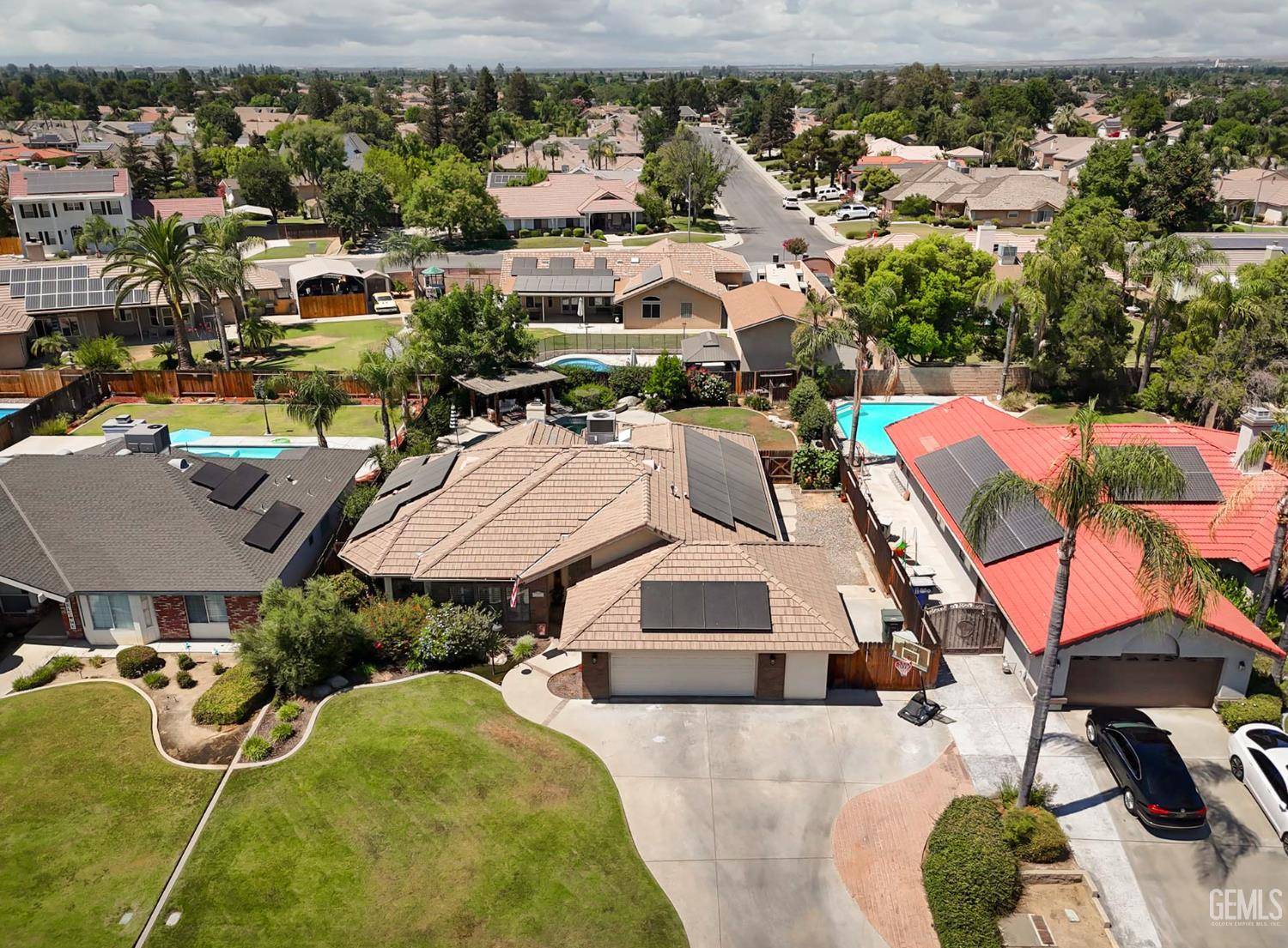 Bakersfield, CA 93312,11004 Dapple Way