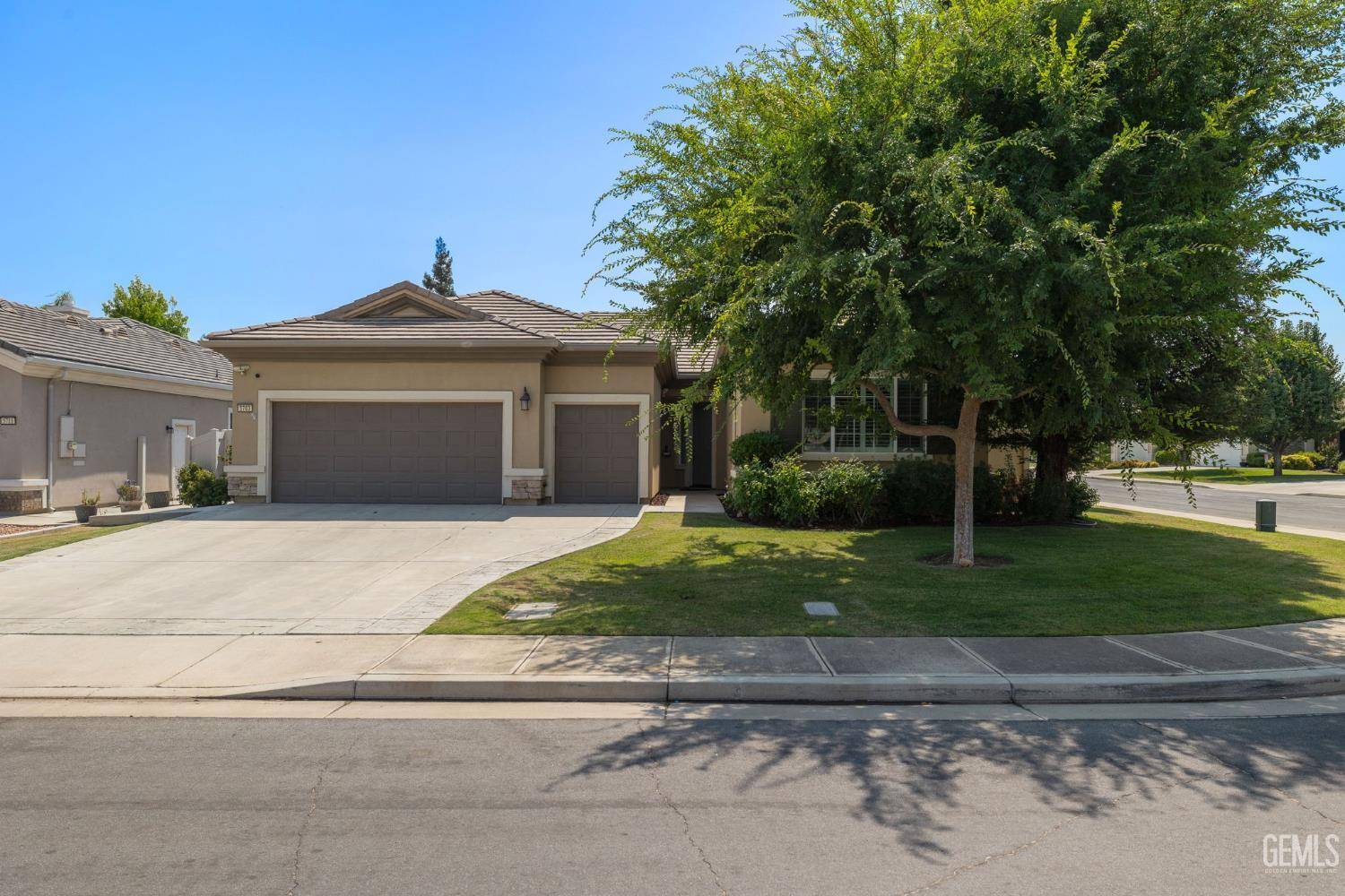 5703 Park Place, Bakersfield, CA 93306