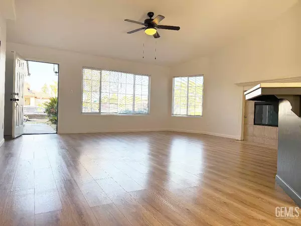 Bakersfield, CA 93313,5717 Arc Dome Avenue