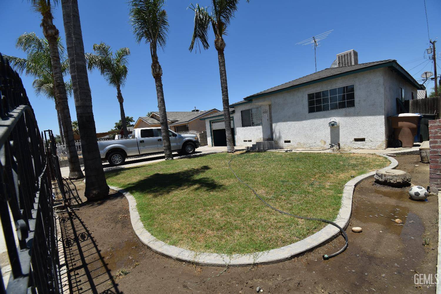 522 Price Street, Bakersfield, CA 93307
