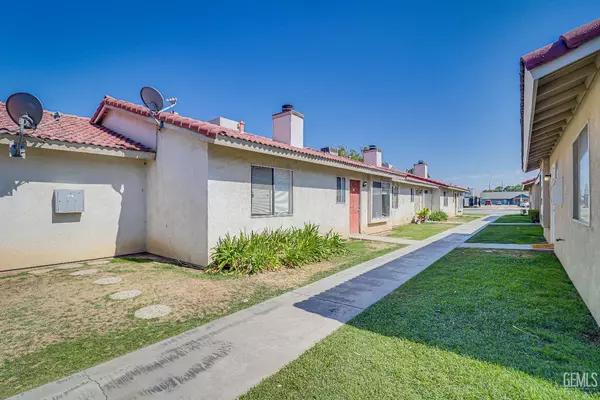 4418 White Lane, Bakersfield, CA 93309