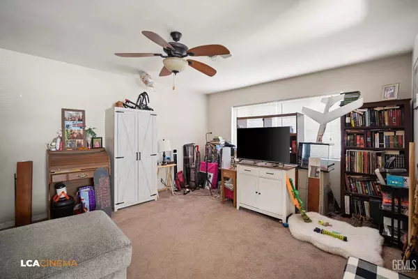 Bakersfield, CA 93308,2209 Barnett Street
