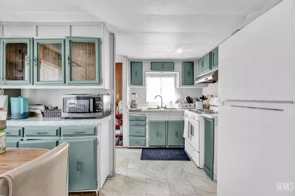 Arvin, CA 93203,11640 Comanche Dr #30