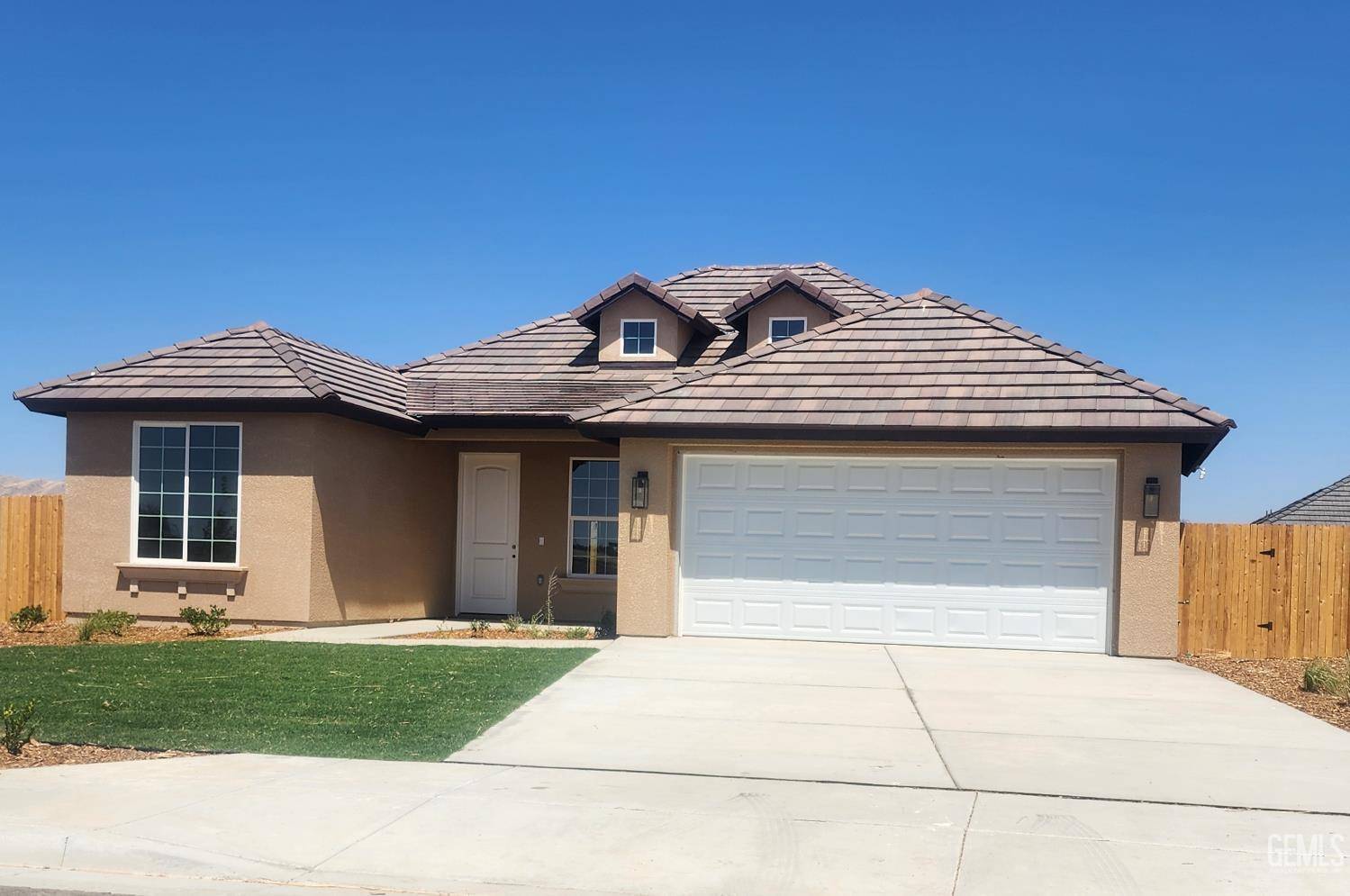 4617 Freestone Court, Bakersfield, CA 93306