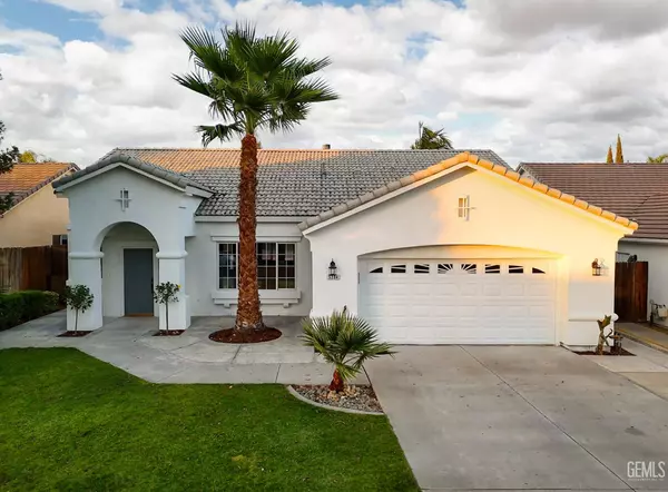 Bakersfield, CA 93312,5204 Sand Castle Court
