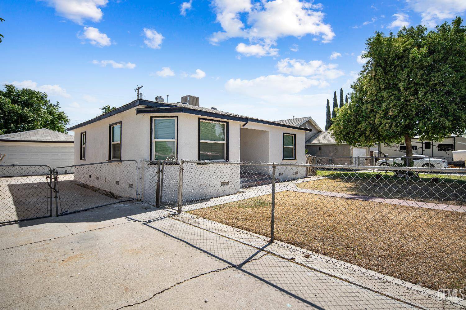 Bakersfield, CA 93308,1003 El Tejon Avenue