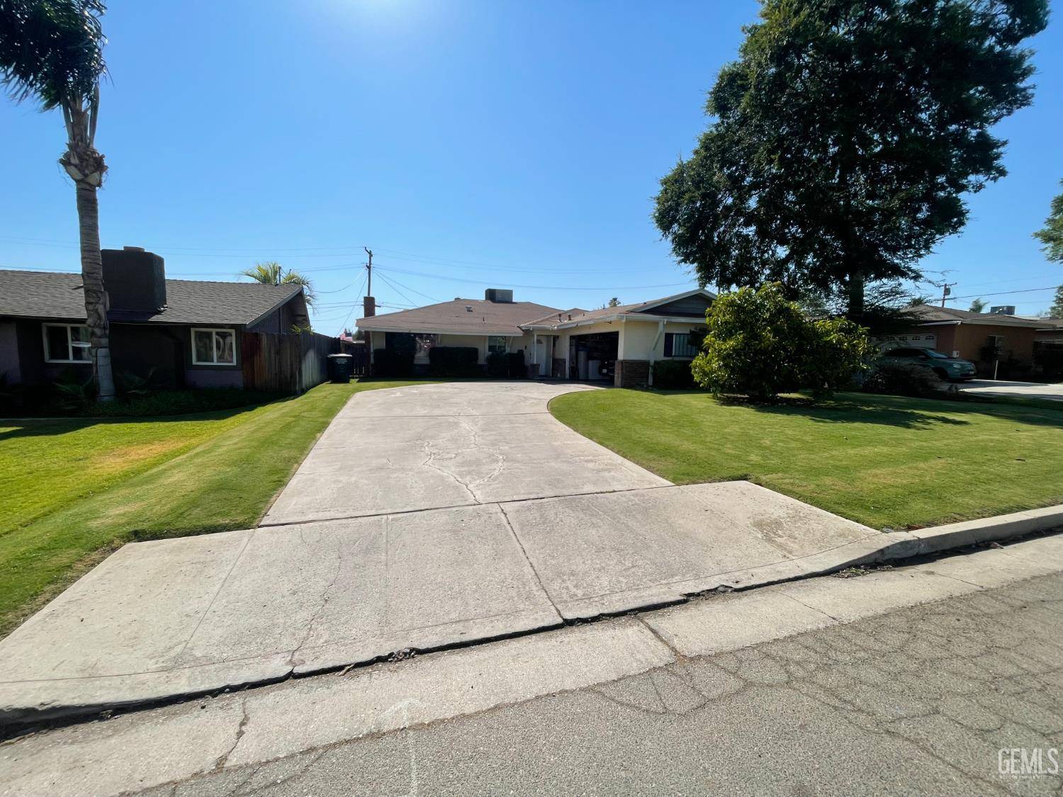 3004 Saratoga Street, Bakersfield, CA 93306