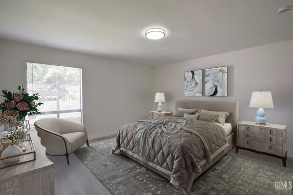 Bakersfield, CA 93309,924 Bermuda Street