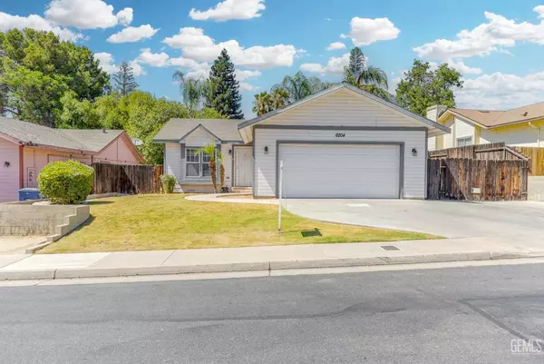6204 Royal coach Drive, Bakersfield, CA 93306