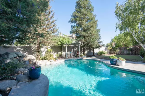 Bakersfield, CA 93312,9204 Buckingham Way