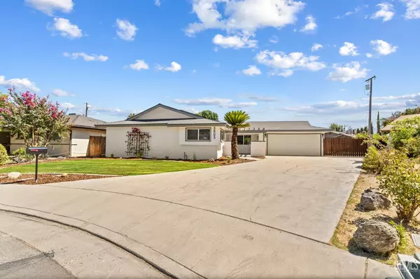 3805 Linda Cara Way, Bakersfield, CA 93309