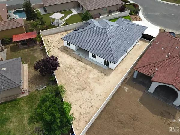 Shafter, CA 93263,914 Tomboy Court