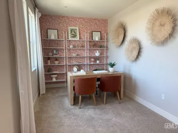Bakersfield, CA 93311,8907 Miranda Garden Street #116