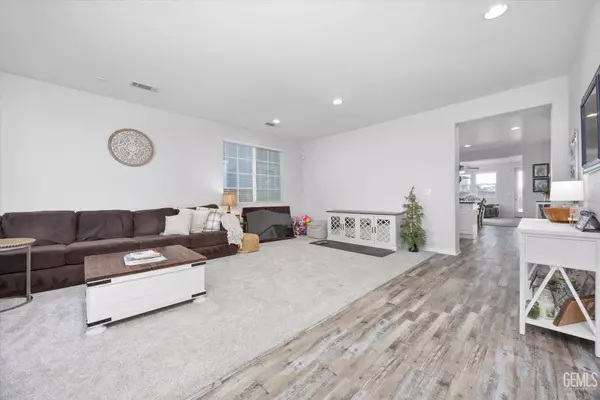 Bakersfield, CA 93306,10815 Ponta Pora Place