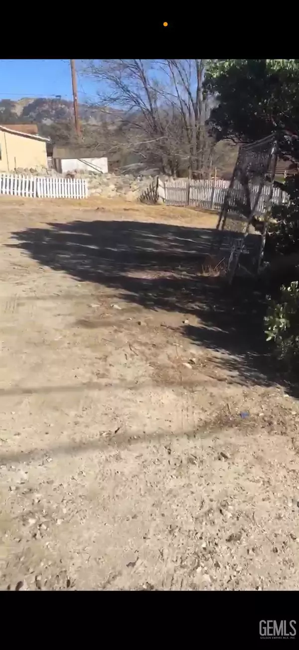 Frazier Park, CA 93225,624 Grove