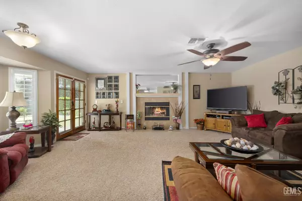 Bakersfield, CA 93308,7421 Feather River Drive