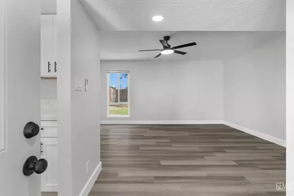 Bakersfield, CA 93309,4317 Keith Way
