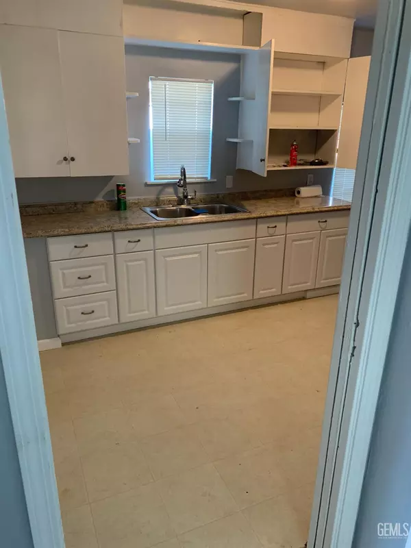 Shafter, CA 93263,249 E Marengo Avenue