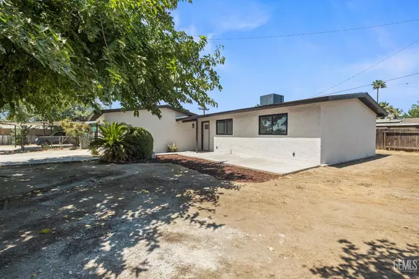 5804 Elwood Lane, Bakersfield, CA 93307