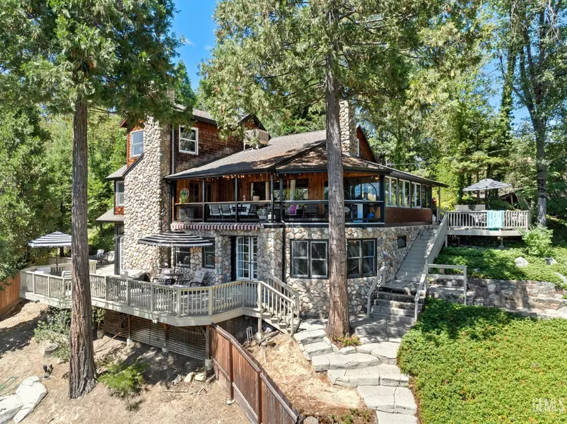 54186 Road 432, Bass Lake, CA 93604