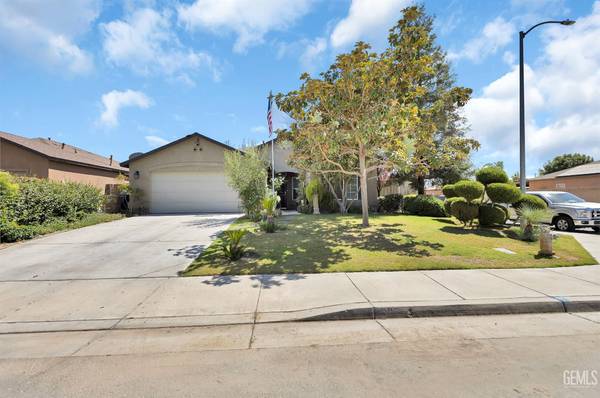 303 Derbyshire Drive, Bakersfield, CA 93307