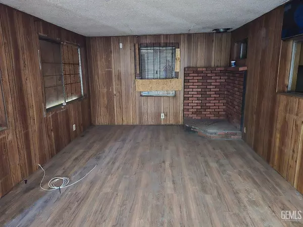 Lake Isabella, CA 93240,2230 Harnage Street