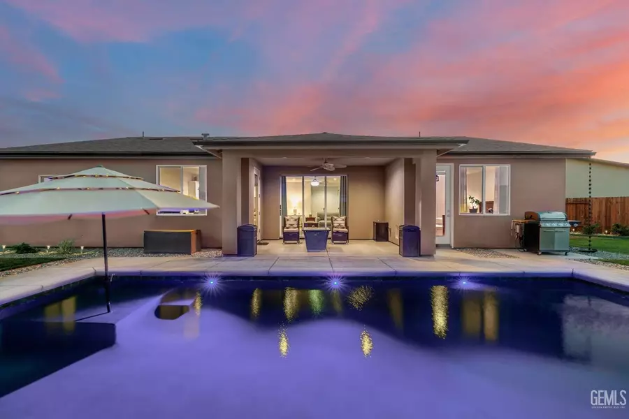 7702 Canyon Trail Avenue, Bakersfield, CA 93313
