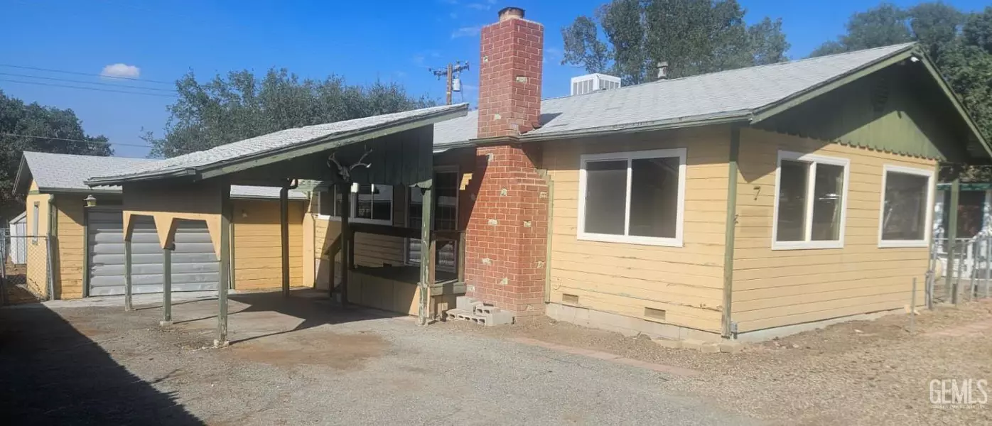 7 Pioneer Place, Bodfish, CA 93205