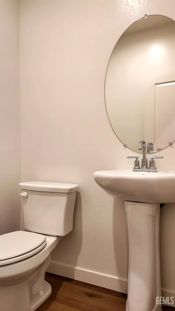 Bakersfield, CA 93314,8416 Estes Park Street